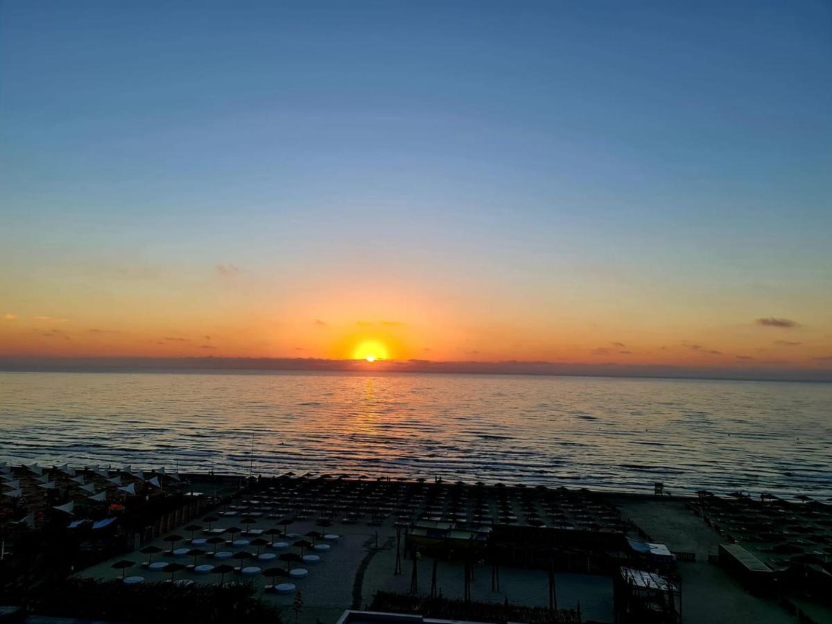 Mario Apartamente - Romantic Mamaia Esterno foto